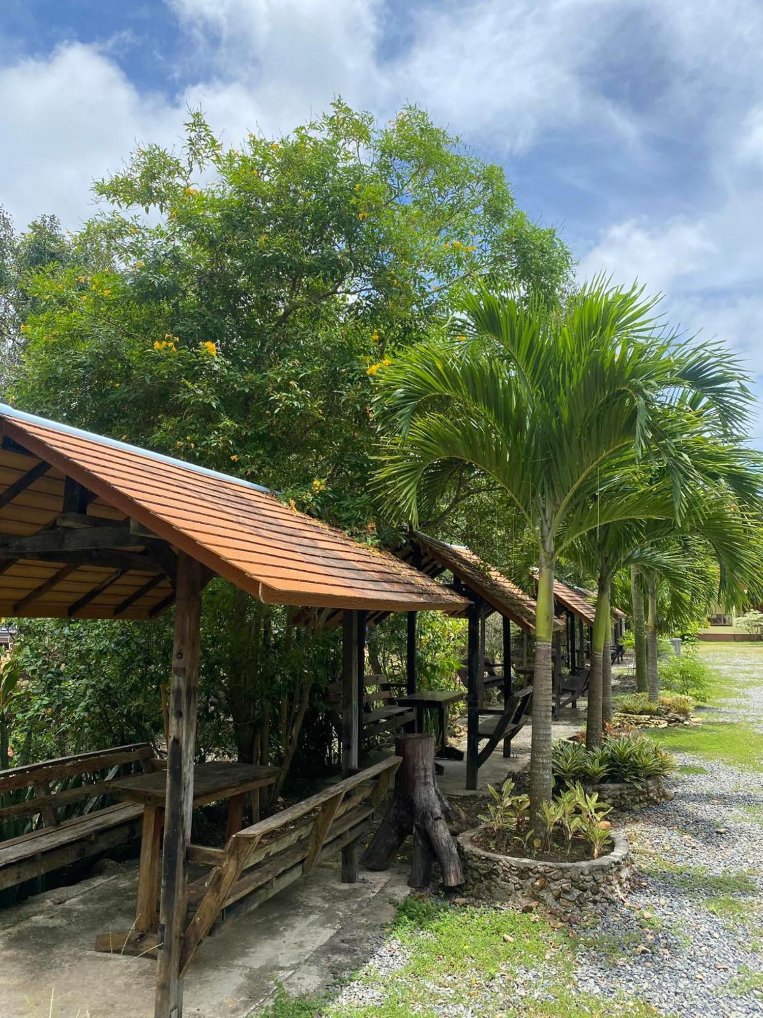 Baanrimklong Bungalow Koh Chang Exterior photo